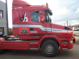 Belettering van een vrachtwagen Douwehoekstra Elahuizen
